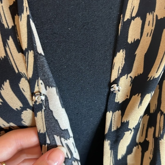 Nwt BOHO All Over Print V Neck Romper - Picture 2 of 5